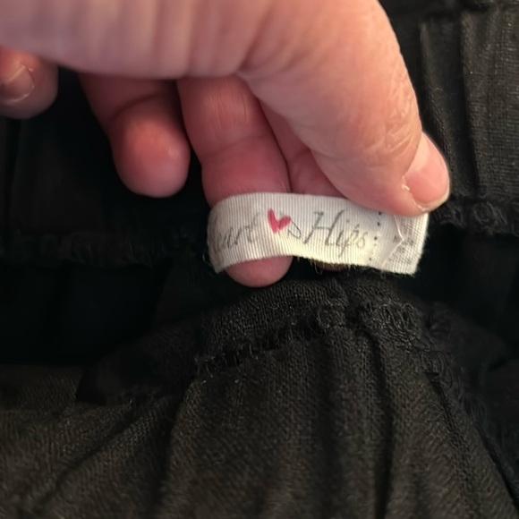 Heart & Hips Black Paperbag Waist Front Tie Shorts Size Medium - Picture 4 of 4